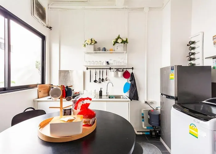 Miq_5br/silom Bts,mrt/wifi 1000mb/jacuzzi/16pax